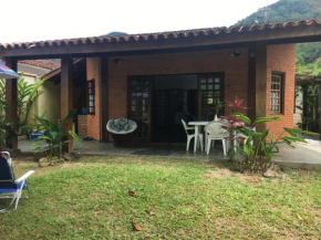 Casa nova, ótimo estado, Ubatuba, praia do Lázaro WIFI